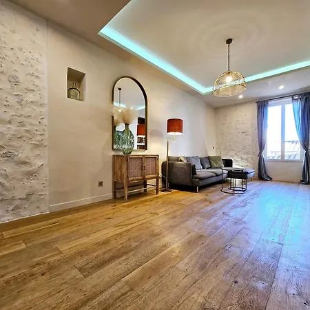 La Fourmiliere - Dans Le Vieil Antibes