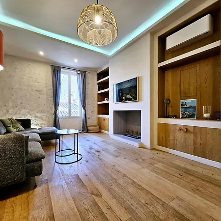 Holiday home La Fourmiliere - Dans Le Vieil *