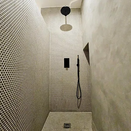 La Fourmiliere - Dans Le Vieil Nyaraló