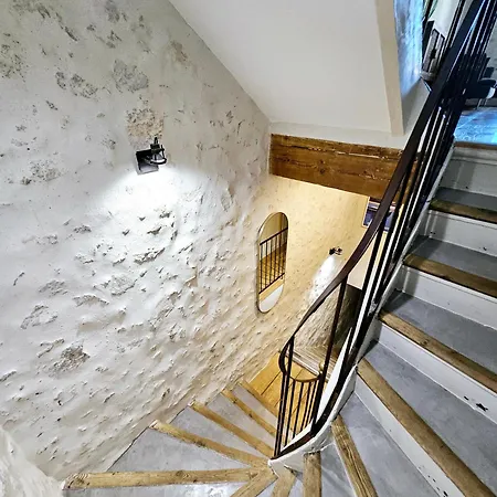 Nyaraló La Fourmiliere - Dans Le Vieil