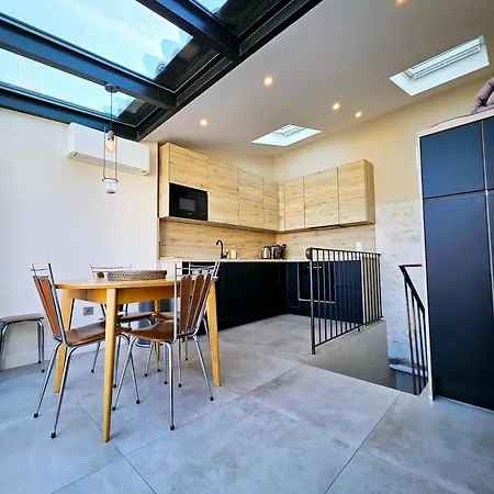 La Fourmiliere - Dans Le Vieil Holiday home *