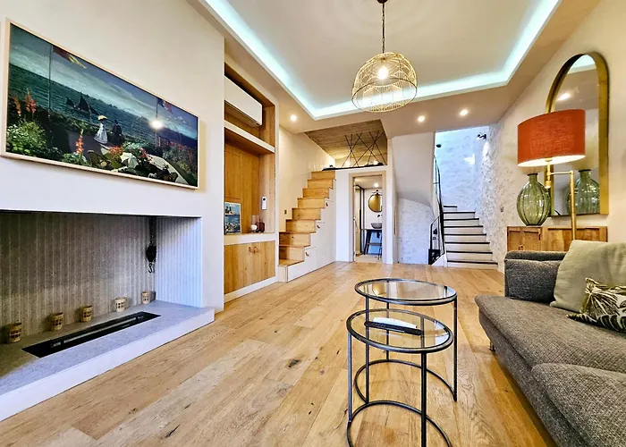 La Fourmiliere - Dans Le Vieil Holiday home